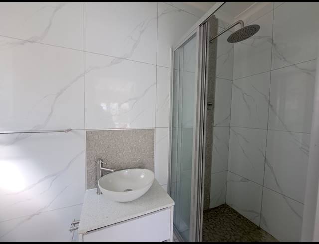3 BEDROOM GATED ESTATE TO LET IN SUNNINGDALE